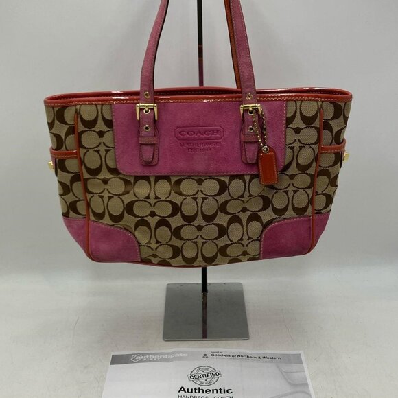 GUC Coach Signature Canvas Shoulder Bag - Picture 3 of 16